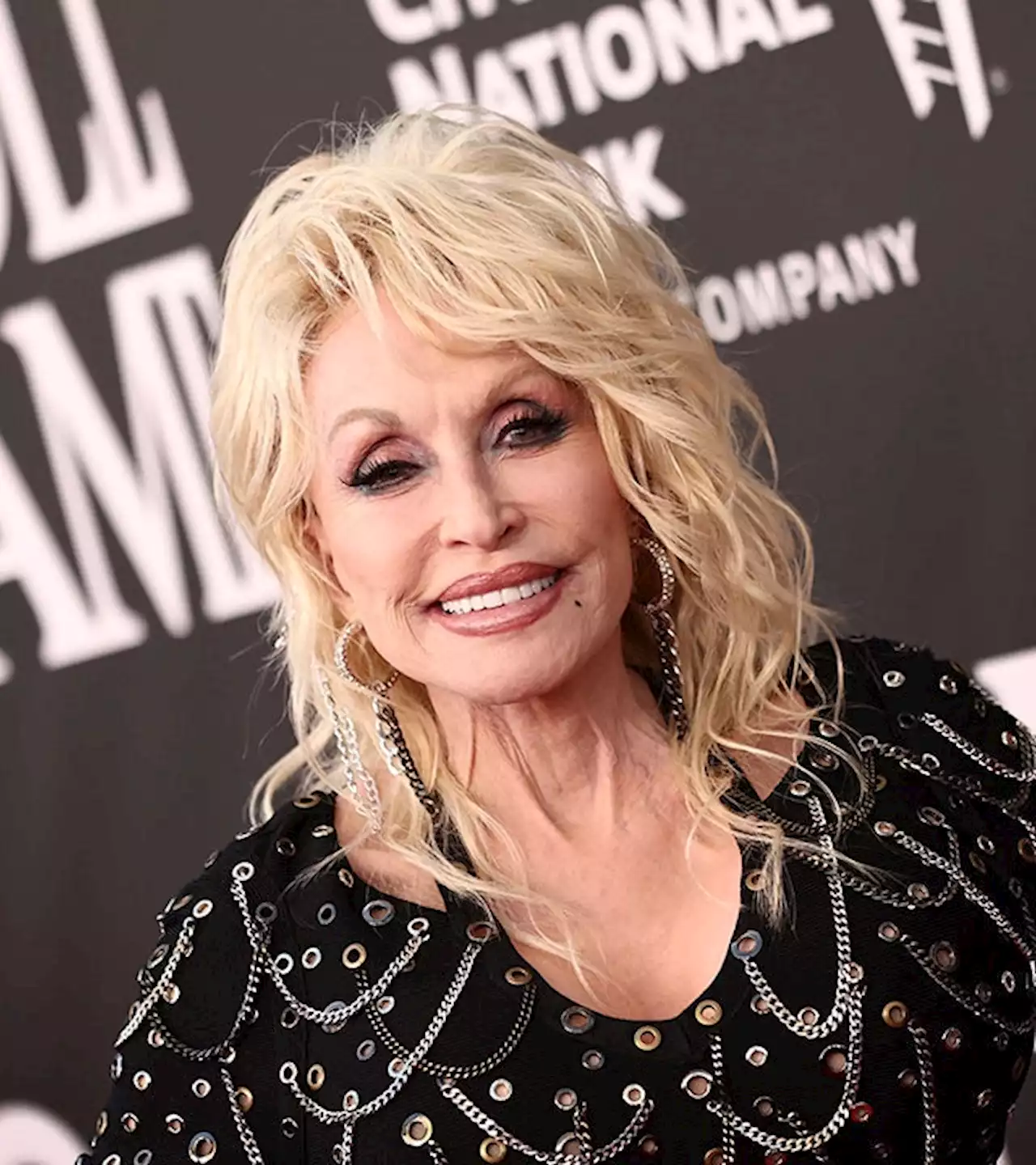 Dolly Parton credits faith for being a 'guiding light': 'Through God, all things are possible'