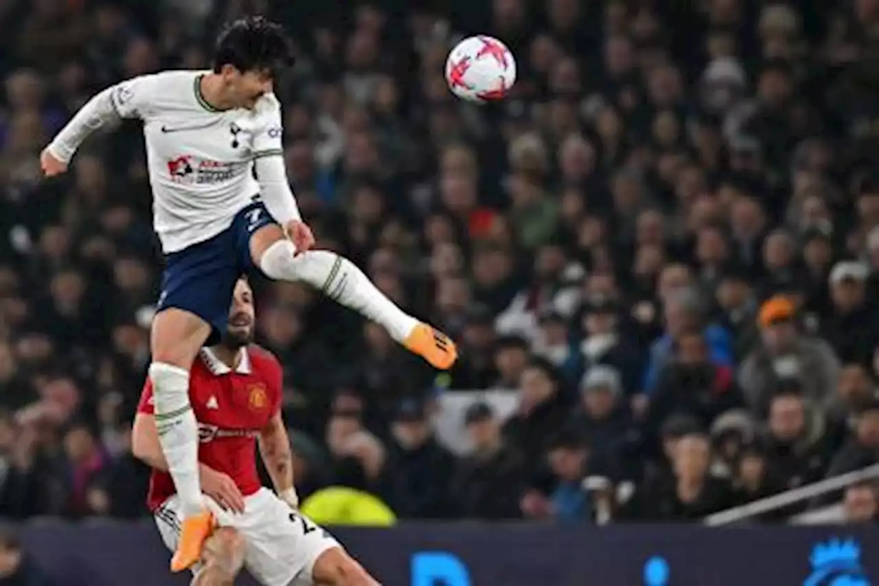 Tottenham tomó un respiro contra Manchester United, sin Dávinson