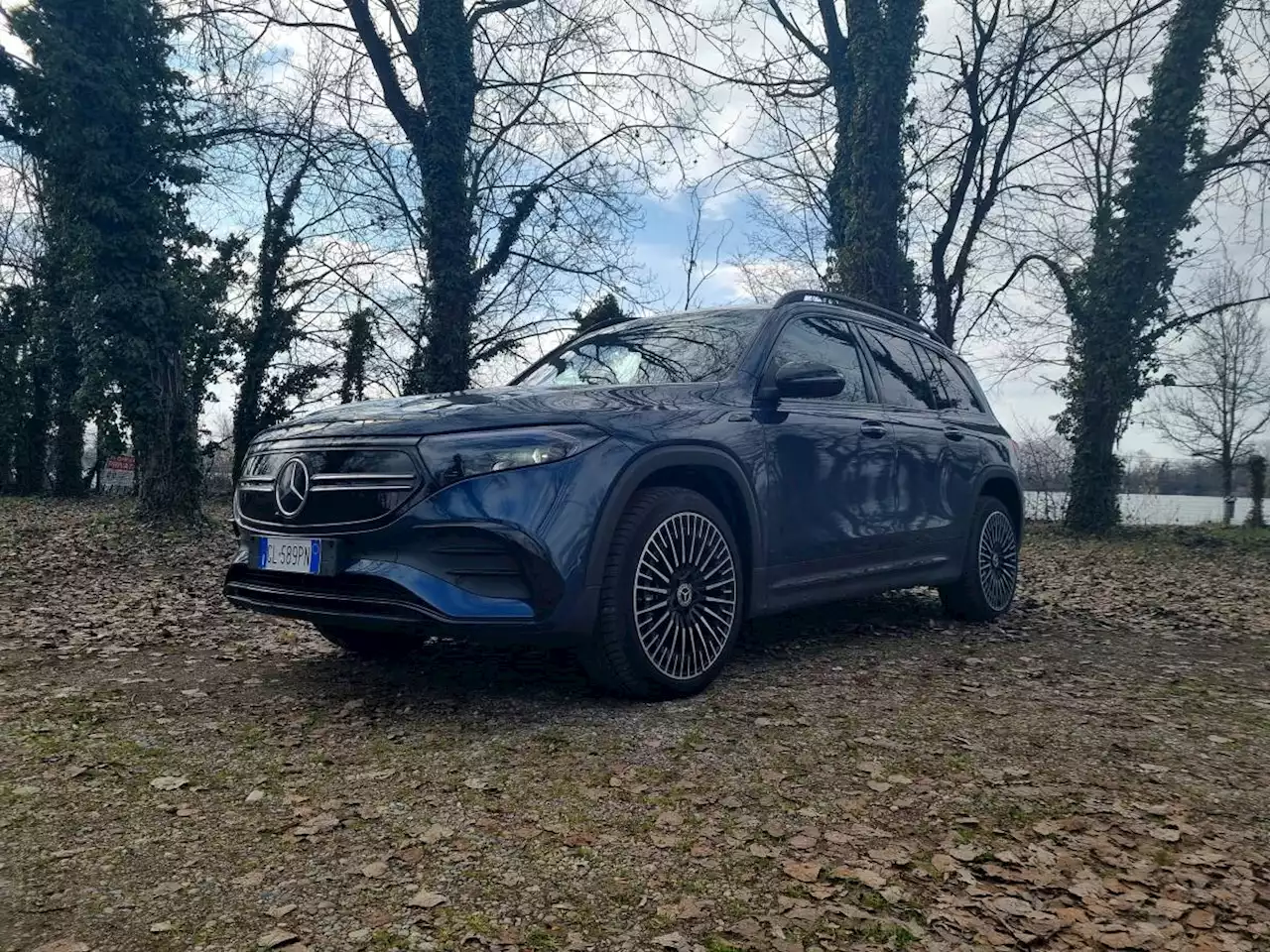 Mercedes-Benz EQB, il suv elettrico fino a sette posti, con spazio per tutta la famiglia