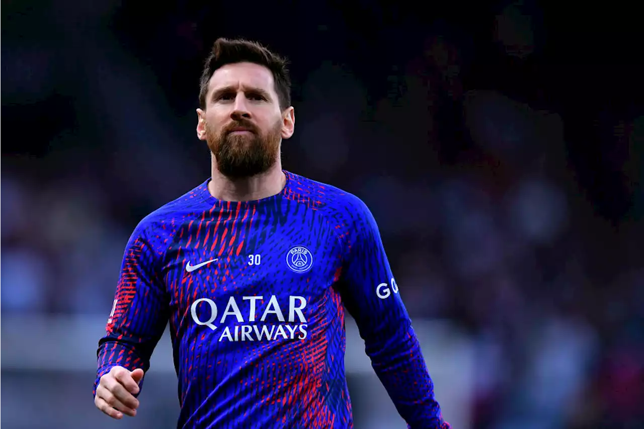 Barca director breaks silence on Messi 'meeting' | KickOff