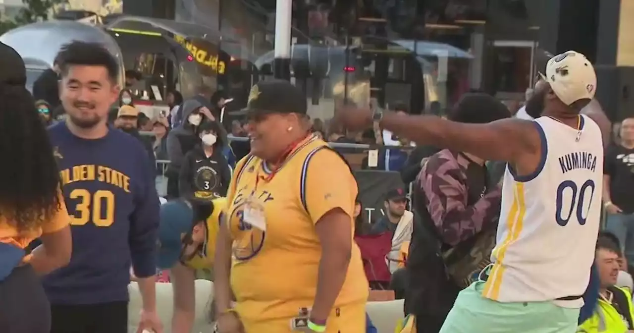 Warriors fans pack Thrive City to cheer team to Game 5 win