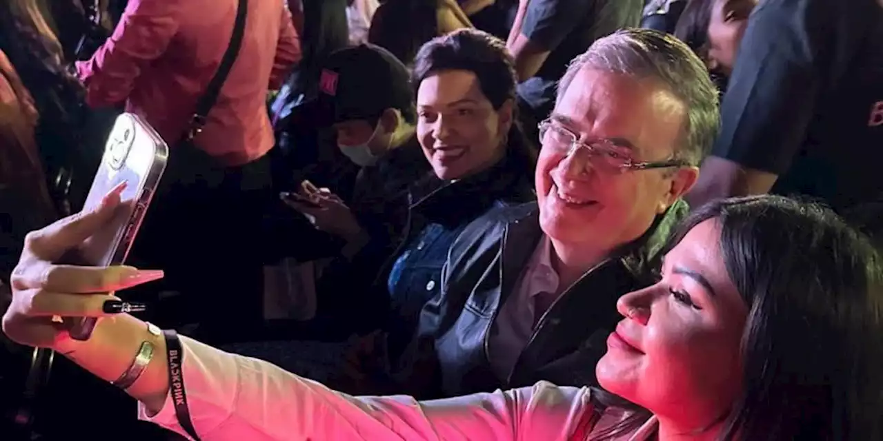 Marcelo Ebrard asiste al concierto de Black Pink en el Foro Sol