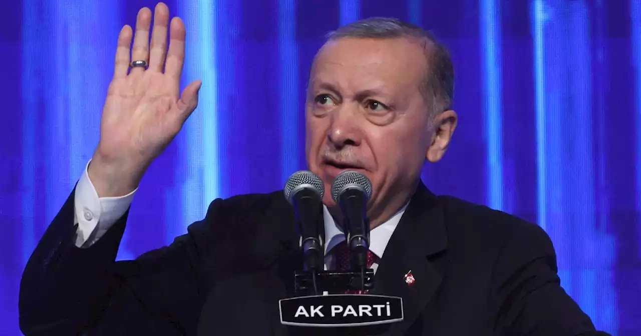 Turquie: Erdogan, malade, contraint à l'arrêt en pleine campagne