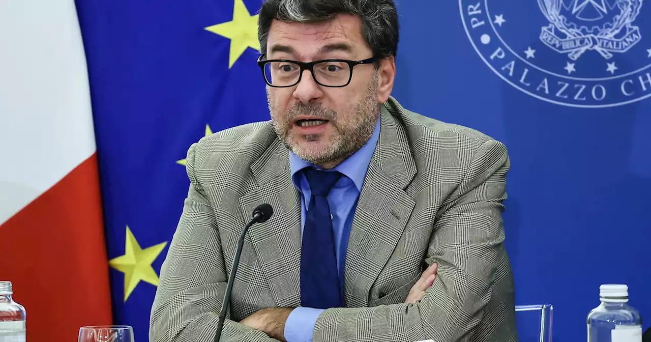 Giorgetti, lo sfogo contro la Ue: 'Costretti a rivedere gli investimenti'