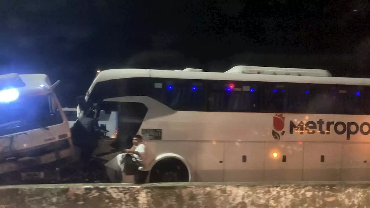 Impresionante choque en la Autopista Buenos Aires - La Plata