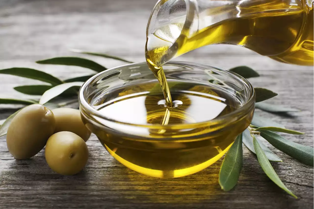 Study evaluates the effects of phenolic compounds in extra virgin olive oil on skin health