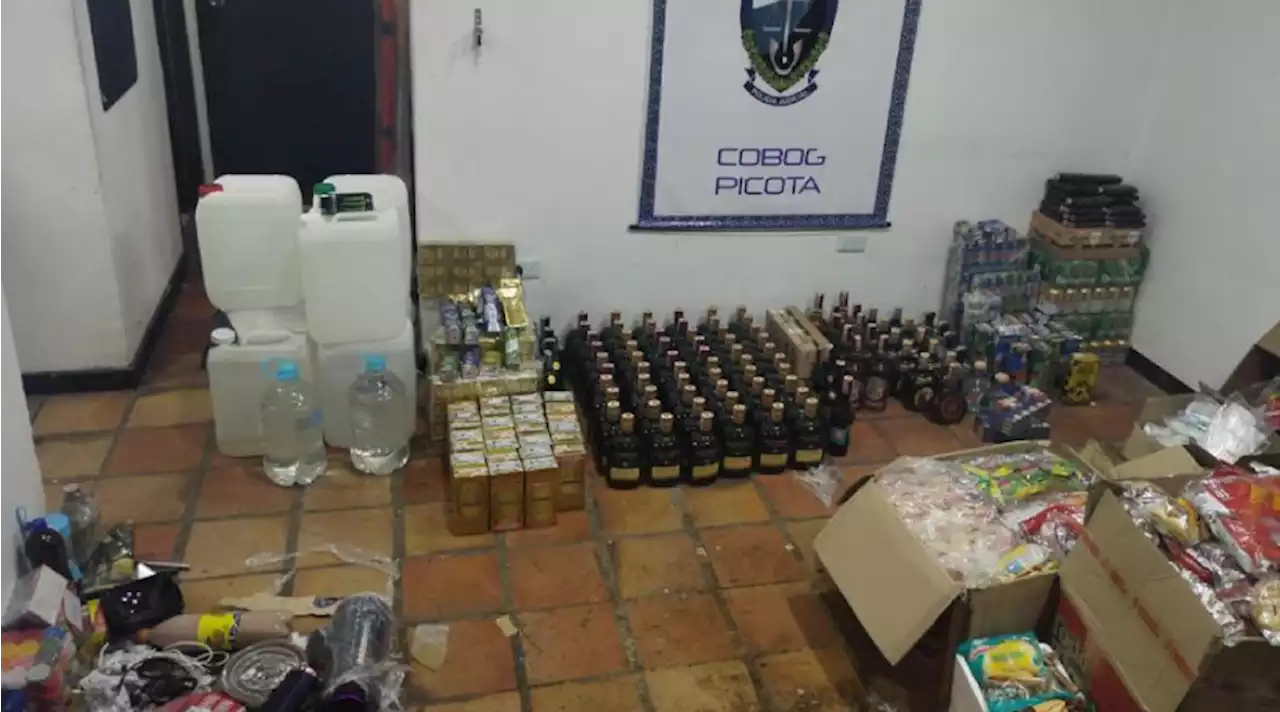 Más de 500 botellas de alcohol, droga y elementos prohibidos iban a ingresar a La Picota