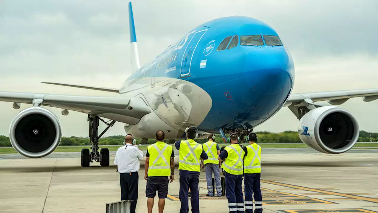 El mejor balance de Aerolíneas Argentinas desde la estatización | Fuerte caída del déficit e importante crecimiento en el servicio en 2022