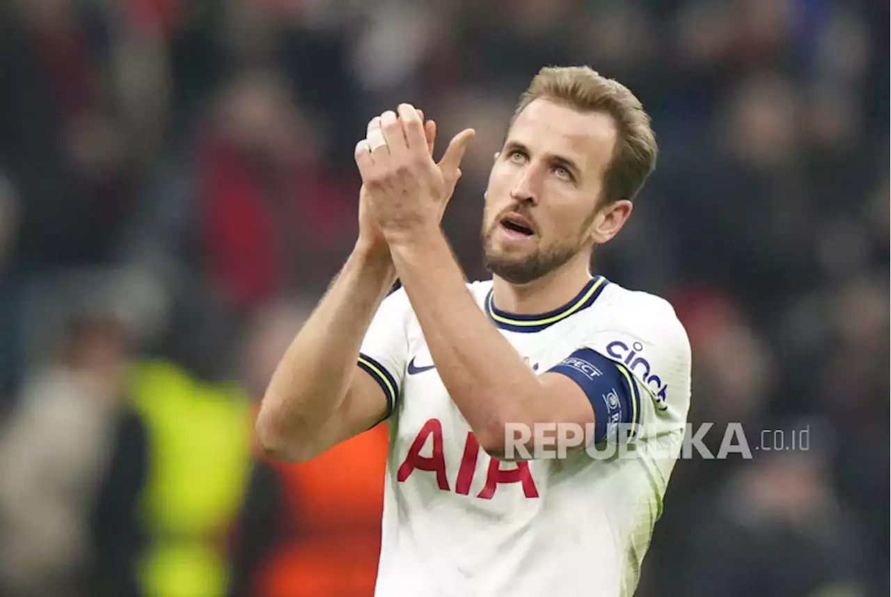 Mantan Bintang Tottenham Peringatkan Kane Tolak Tawaran Manchester United |Republika Online