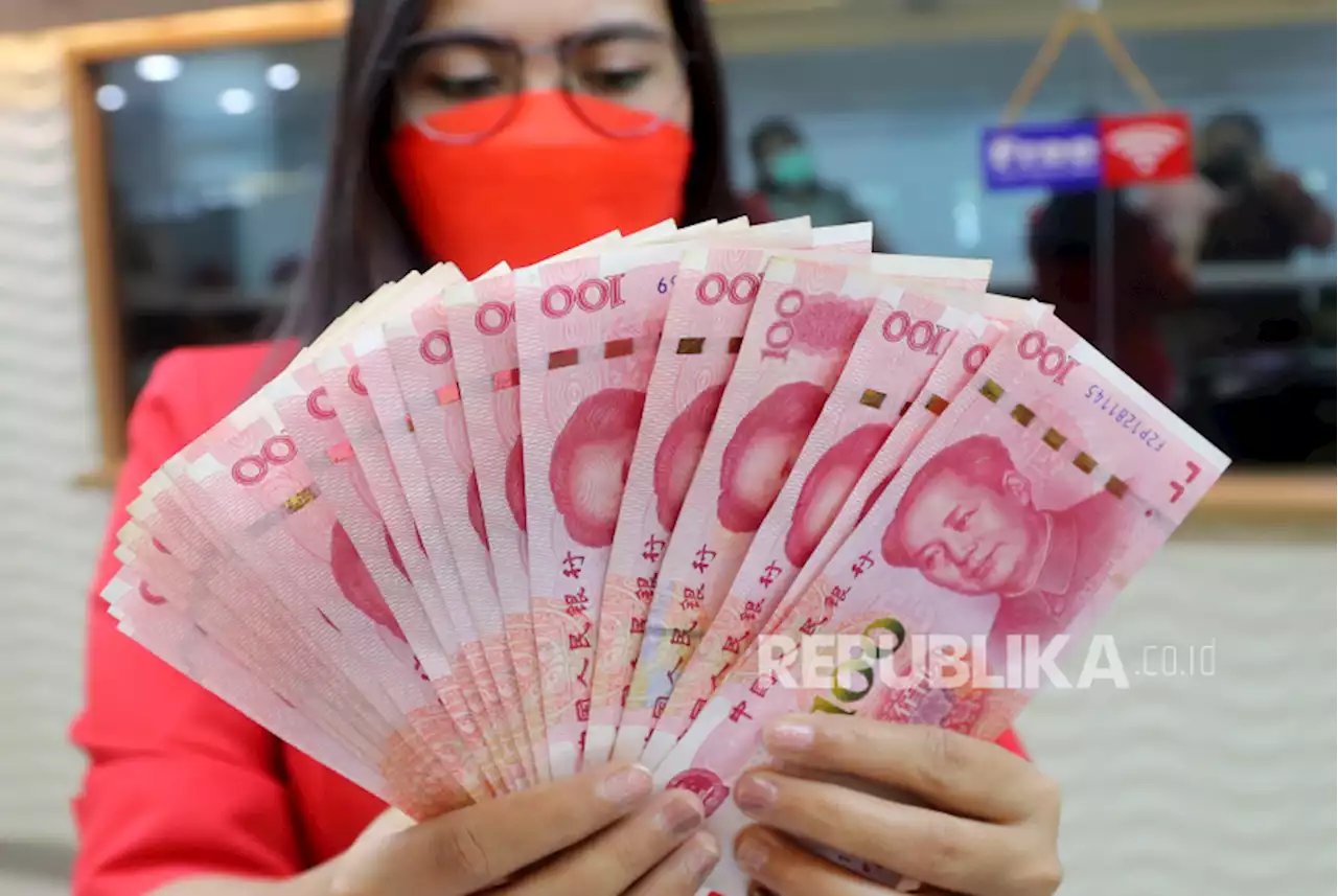 Salip Dolar, Yuan Jadi Mata Uang Paling Banyak Dipakai dalam Transaksi Lintas Batas  |Republika Online