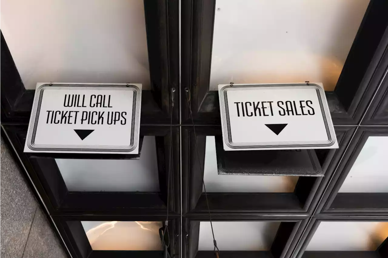 New Senate Bill Could Force Ticket Sellers to Disclose Their Fees Upfront