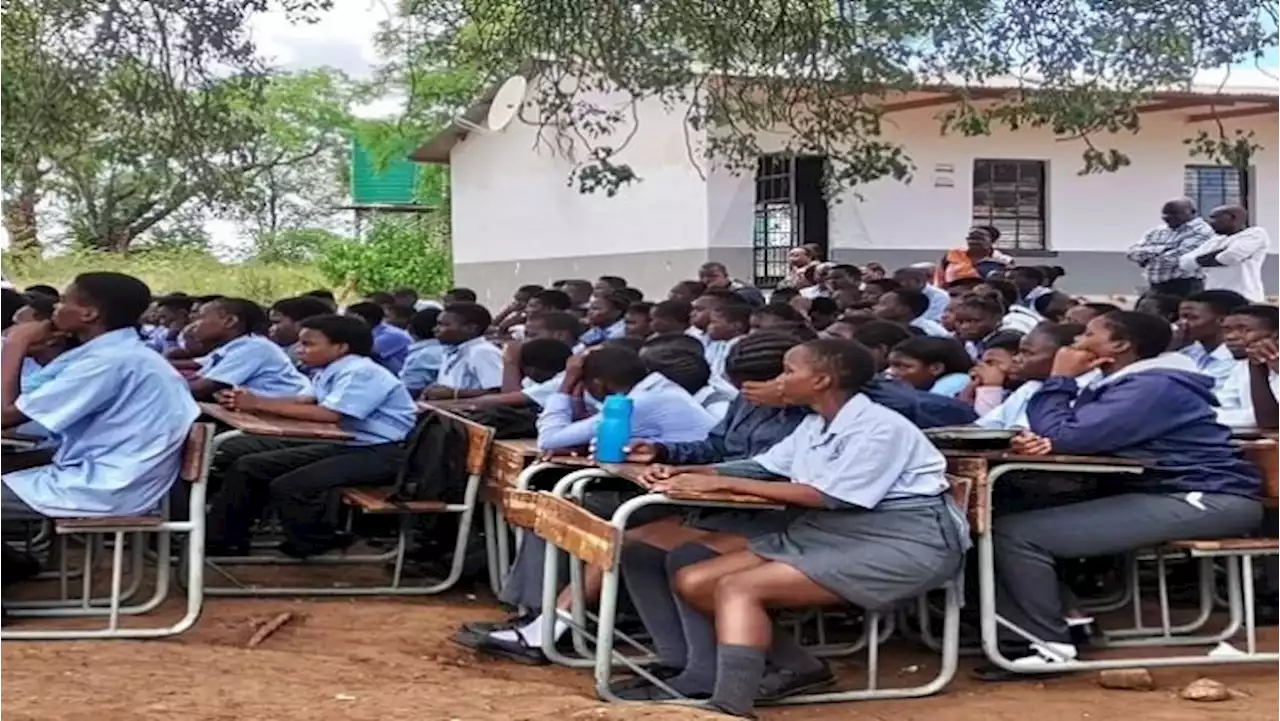 DA raises attention to Limpopo school with shortage of classrooms - SABC News