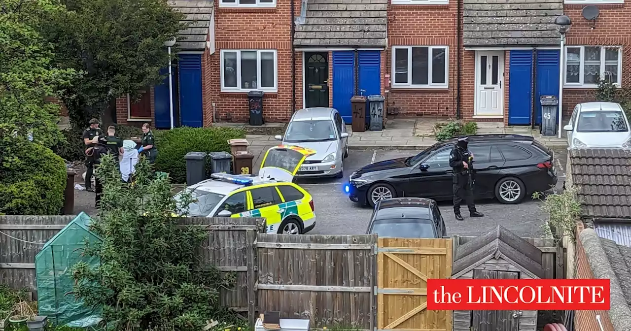 Robbers with gun and knife leave victim injured in Lincoln street