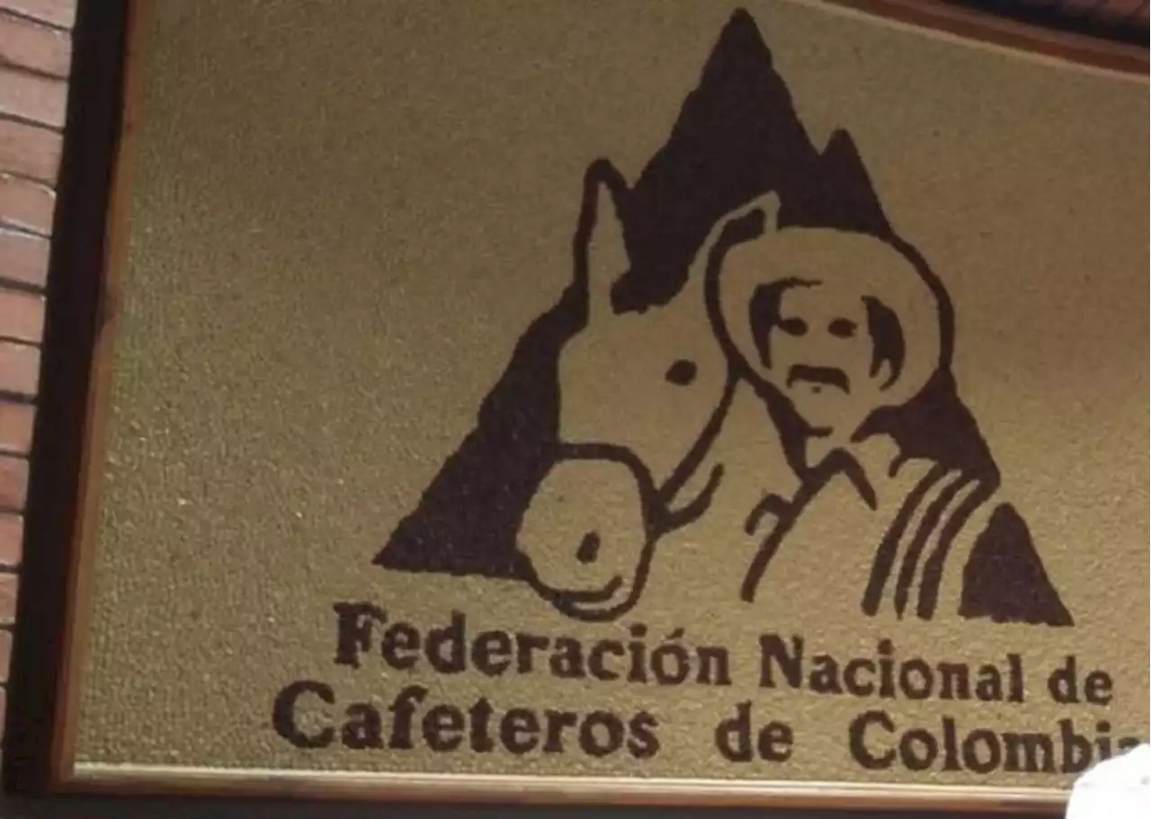 Petro pide a la Federación de Cafeteros que aplace la elección de su nuevo gerente