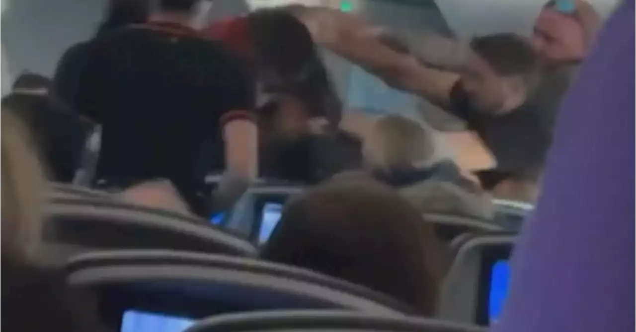 Brawl erupts mid-flight on Jetstar trip between Brisbane and Bali