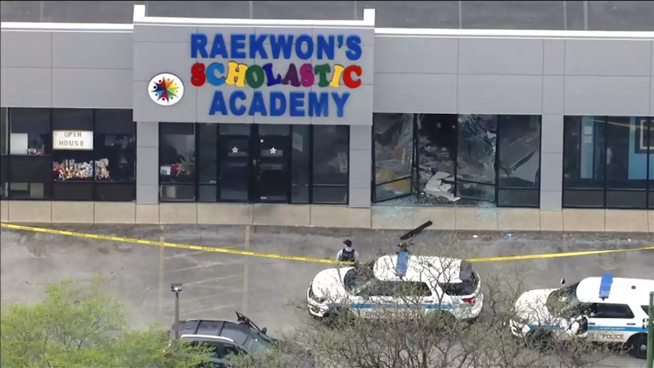 West Chatham crash: Car crashes into daycare; 3 injured, including child, Chicago fire says