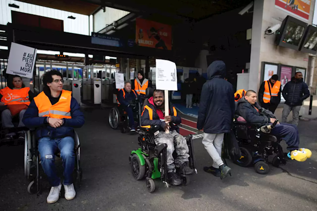 Disabled rights protests before Paris Olympics draw pledges | The Associated Press