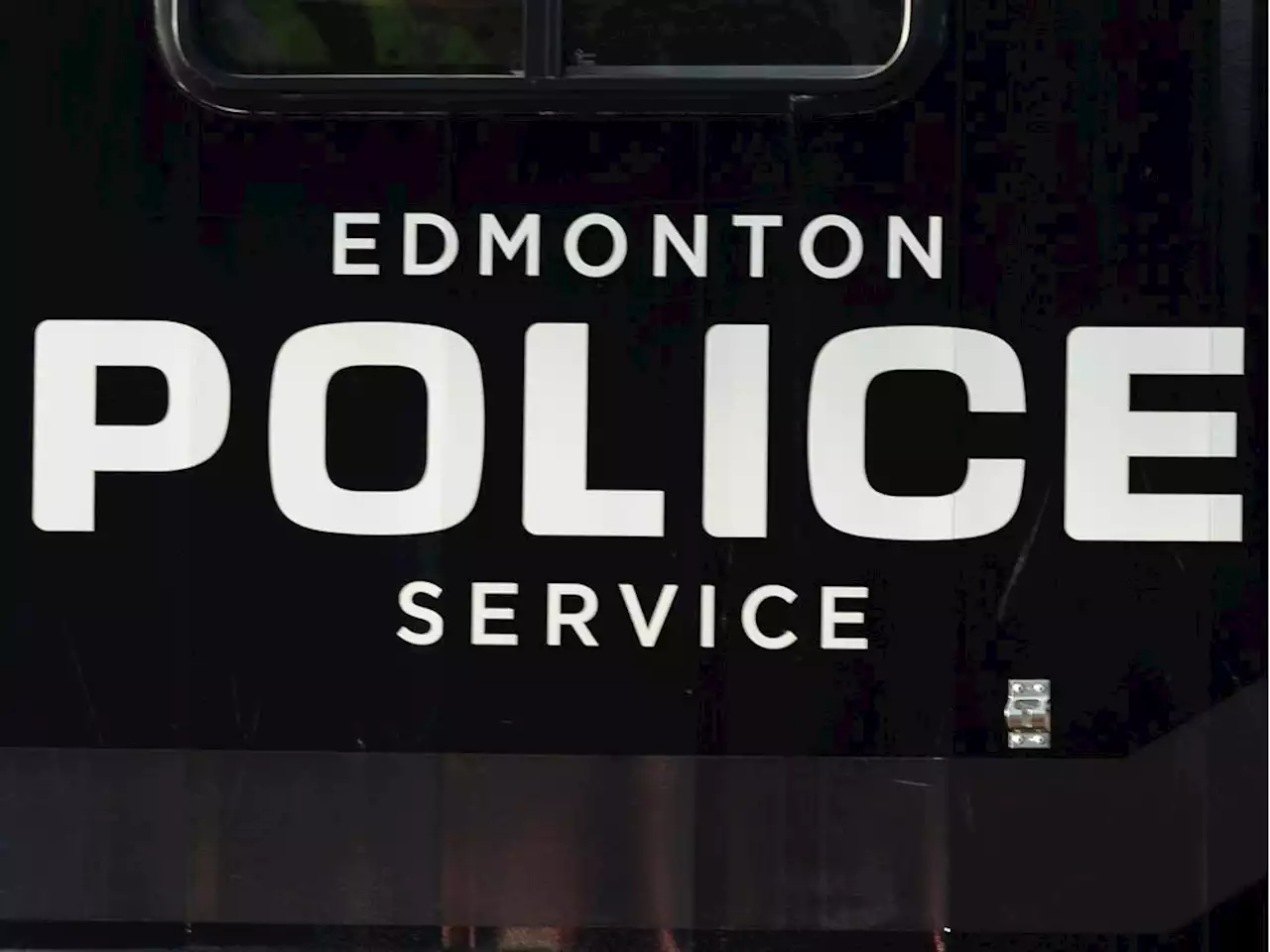 Muslim organization 'outraged' over 'violent' arrest of Black man by Edmonton police