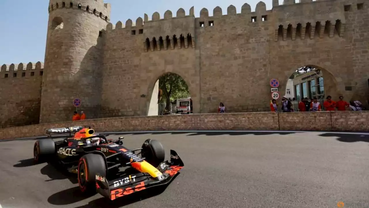 Verstappen fastest in chaotic Baku practice