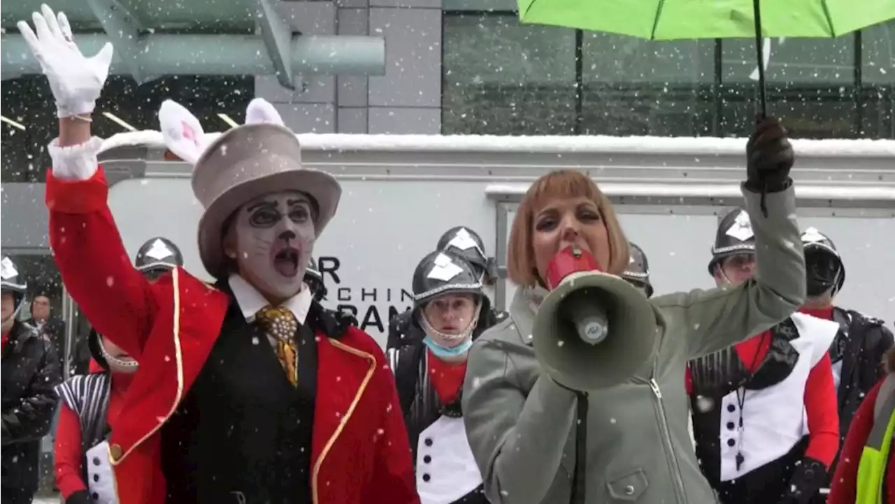 Fans set to fill Stephen Ave. for Parade of Wonders