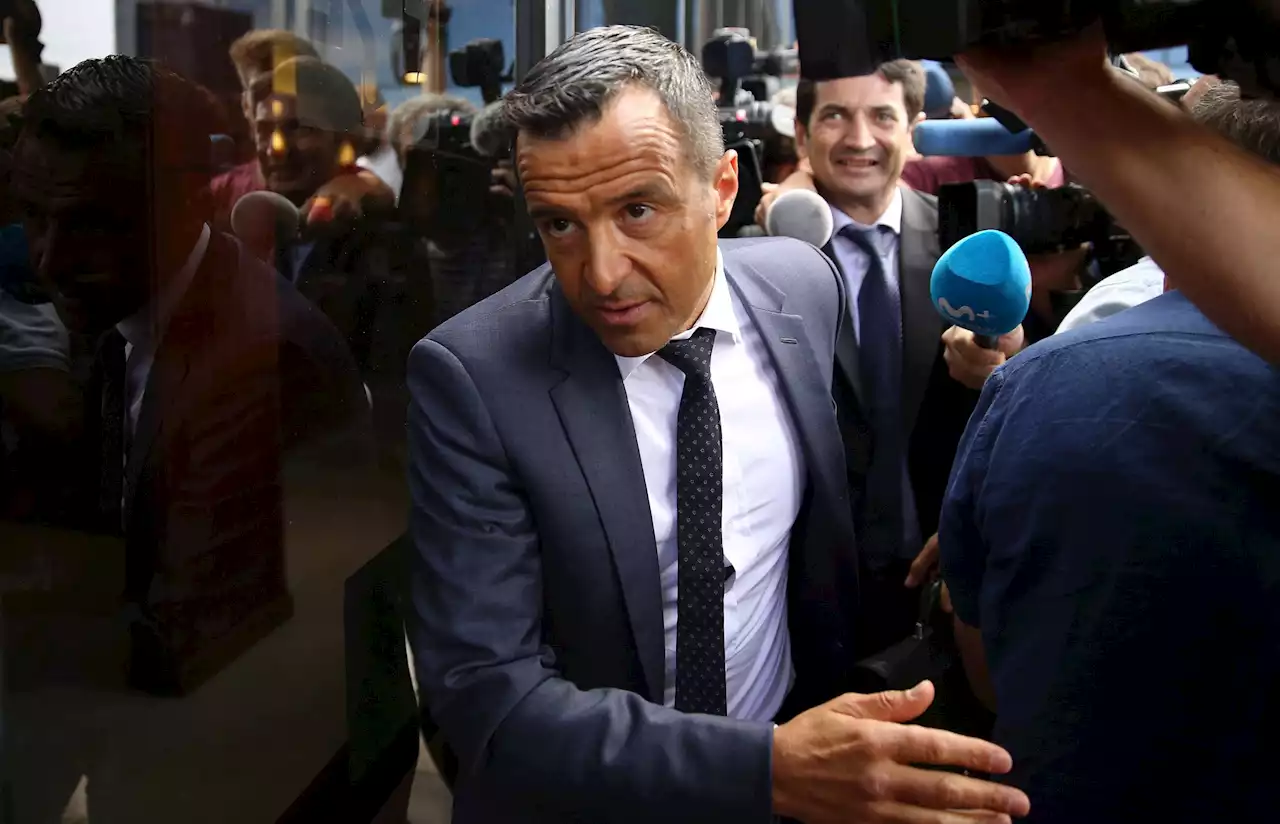 Jorge Mendes, acusado de fraude y Cristiano Ronaldo de violación