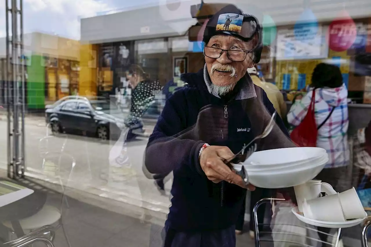 IN PHOTOS: Japanese man, 75, opens free cafe in Ukraine’s Kharkiv