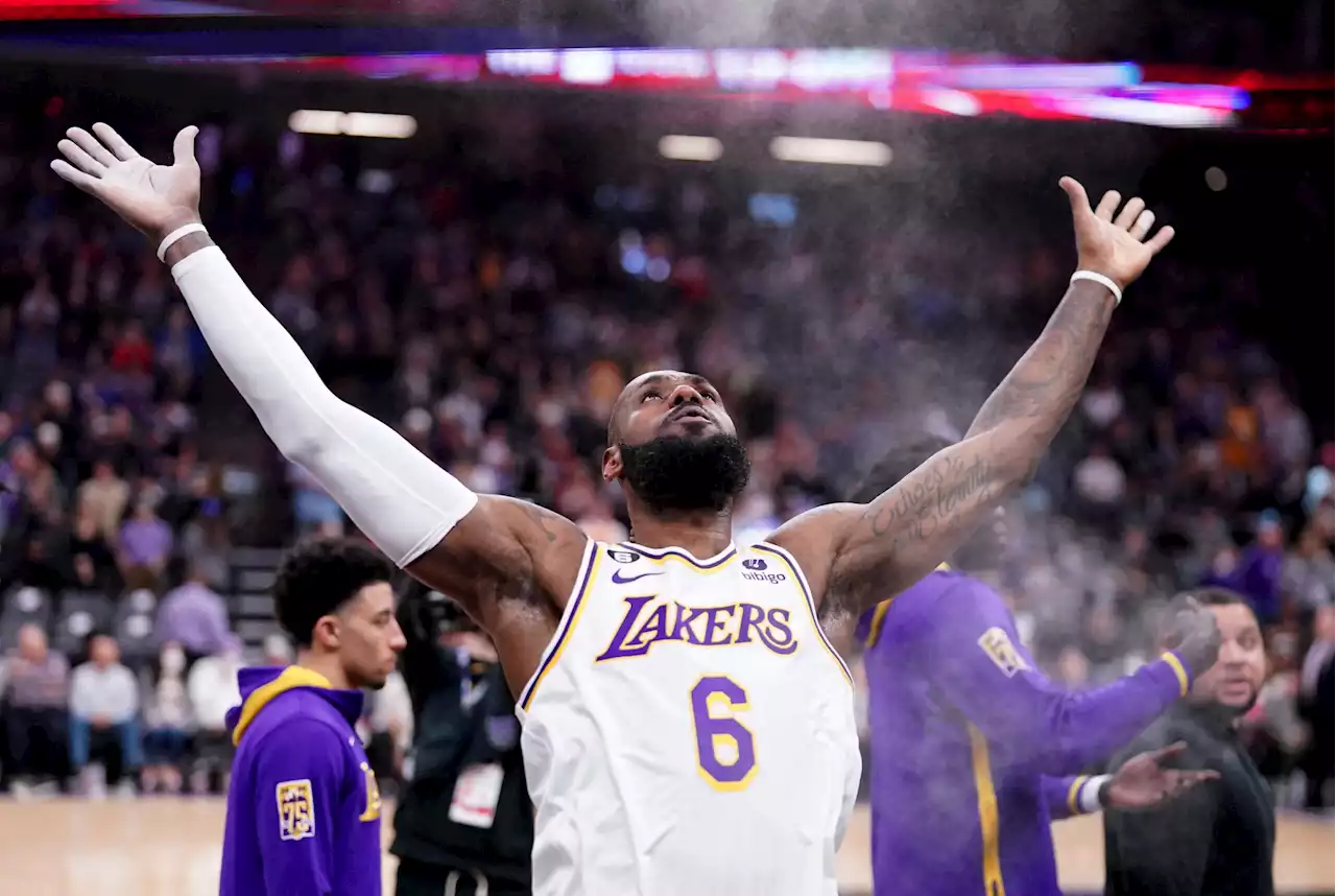 NBA: Lakers look for redemption at home in memorable playoffs