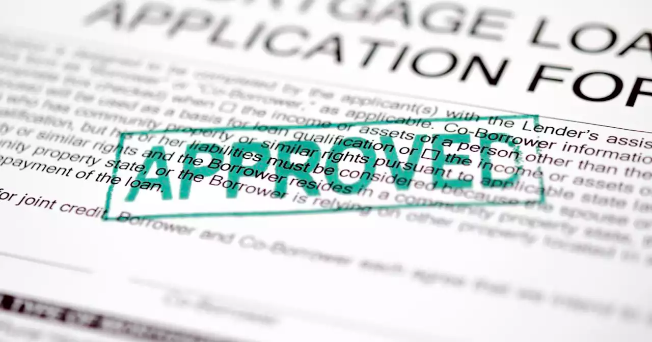 Mortgage switching collapses with approvals down 54% in March