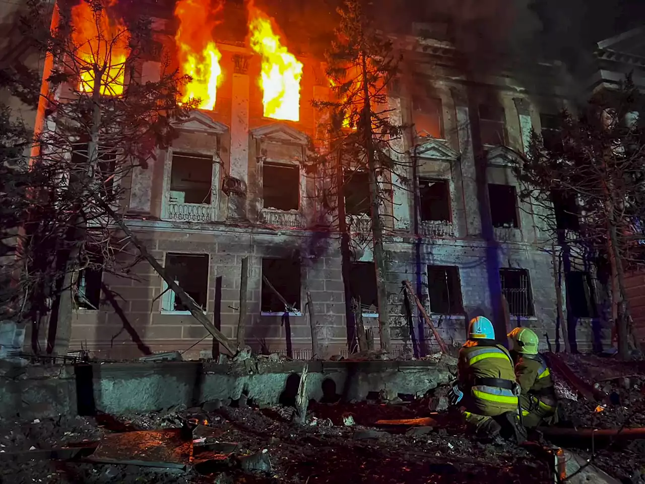 Al menos cinco muertos, entre ellos un niño, en los bombardeos rusos de esta madrugada en Ucrania