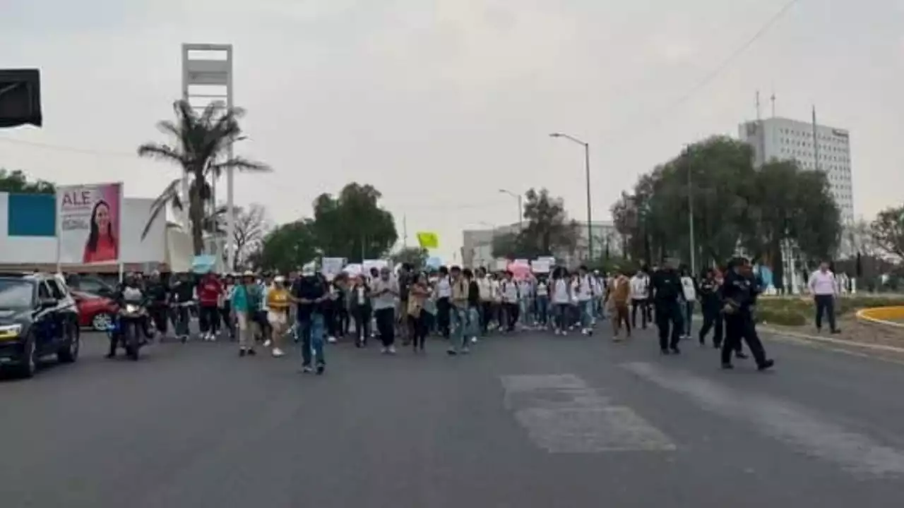 Con bloqueos en la México-Querétaro presionaron a directora del TESCI para que renunciara