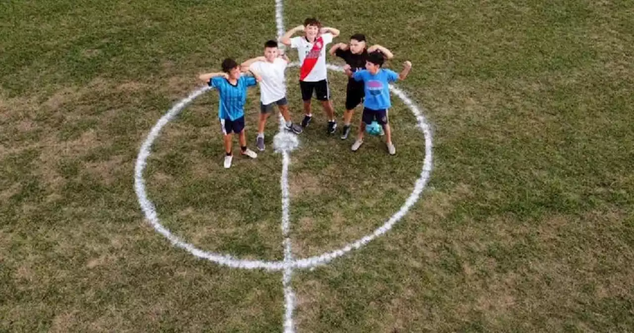 Los pibes de un pequeño pueblo cordobés que “revivieron” el potrero | Fútbol | La Voz del Interior