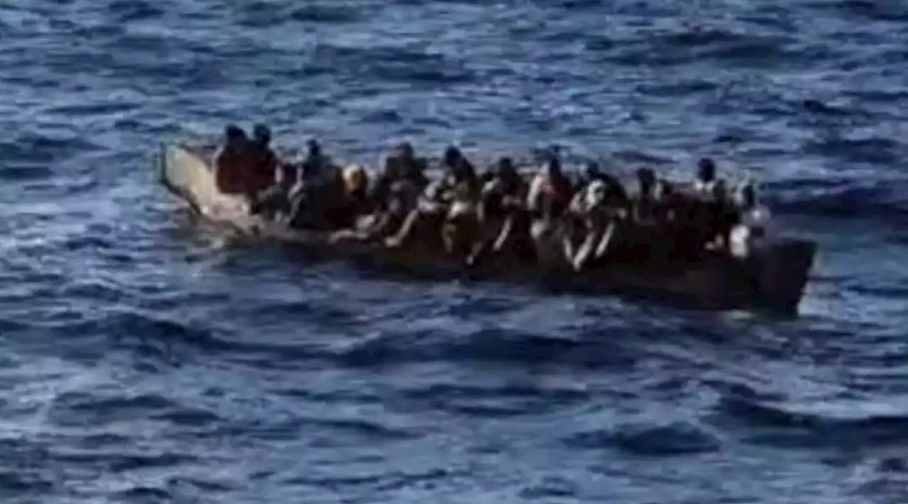 Migranti, altre 92 persone sbarcate a Lampedusa