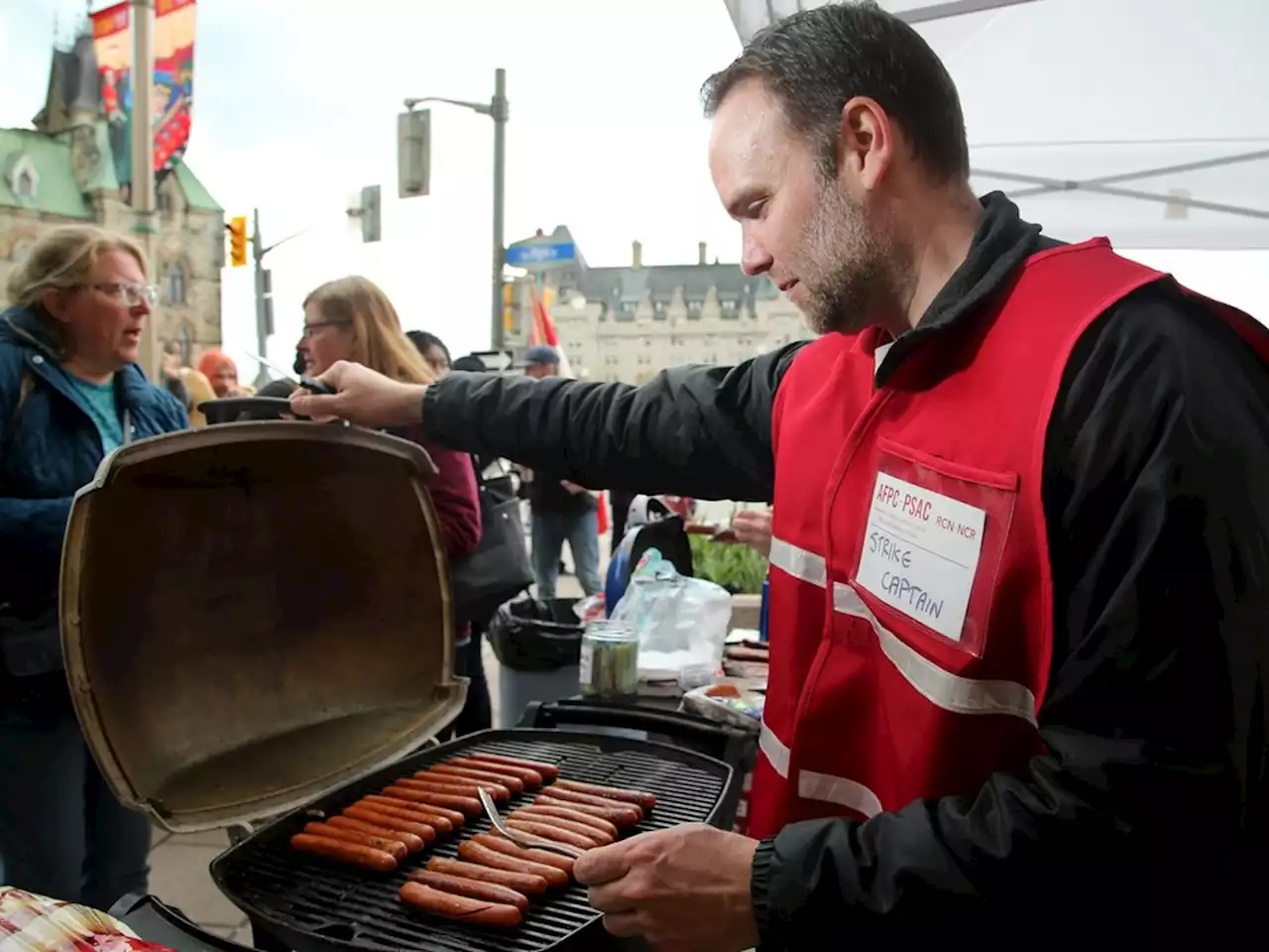 DOGGONE FINES: Bylaw enforcement busts PSAC for hot dog stand