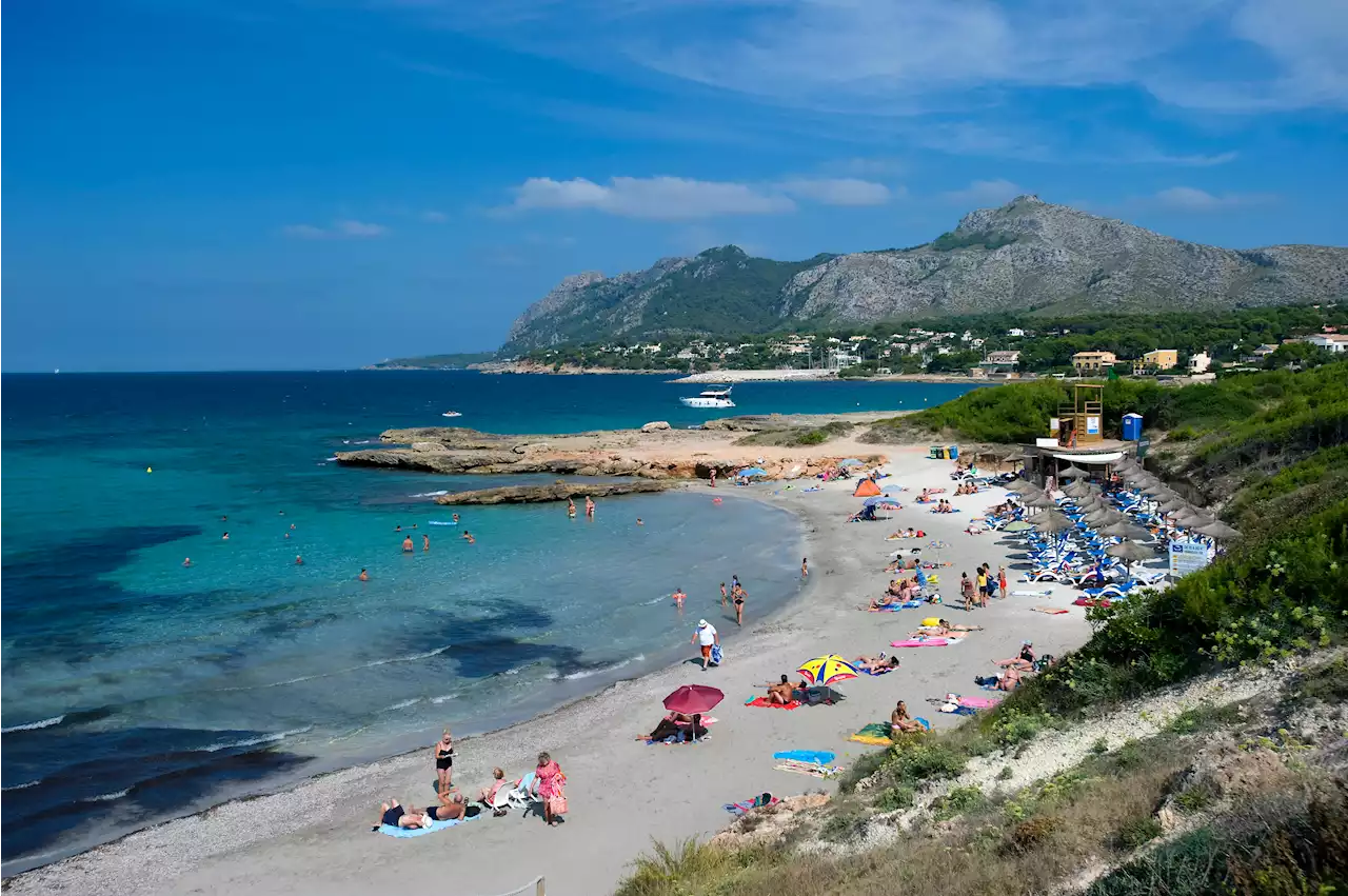 Spain holiday warning as Brit tourists face new bans at 28 beaches this summer