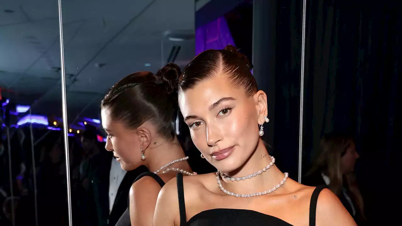 Hailey Bieber et Emily Ratajkowski ne quittent plus cette robe incontournable