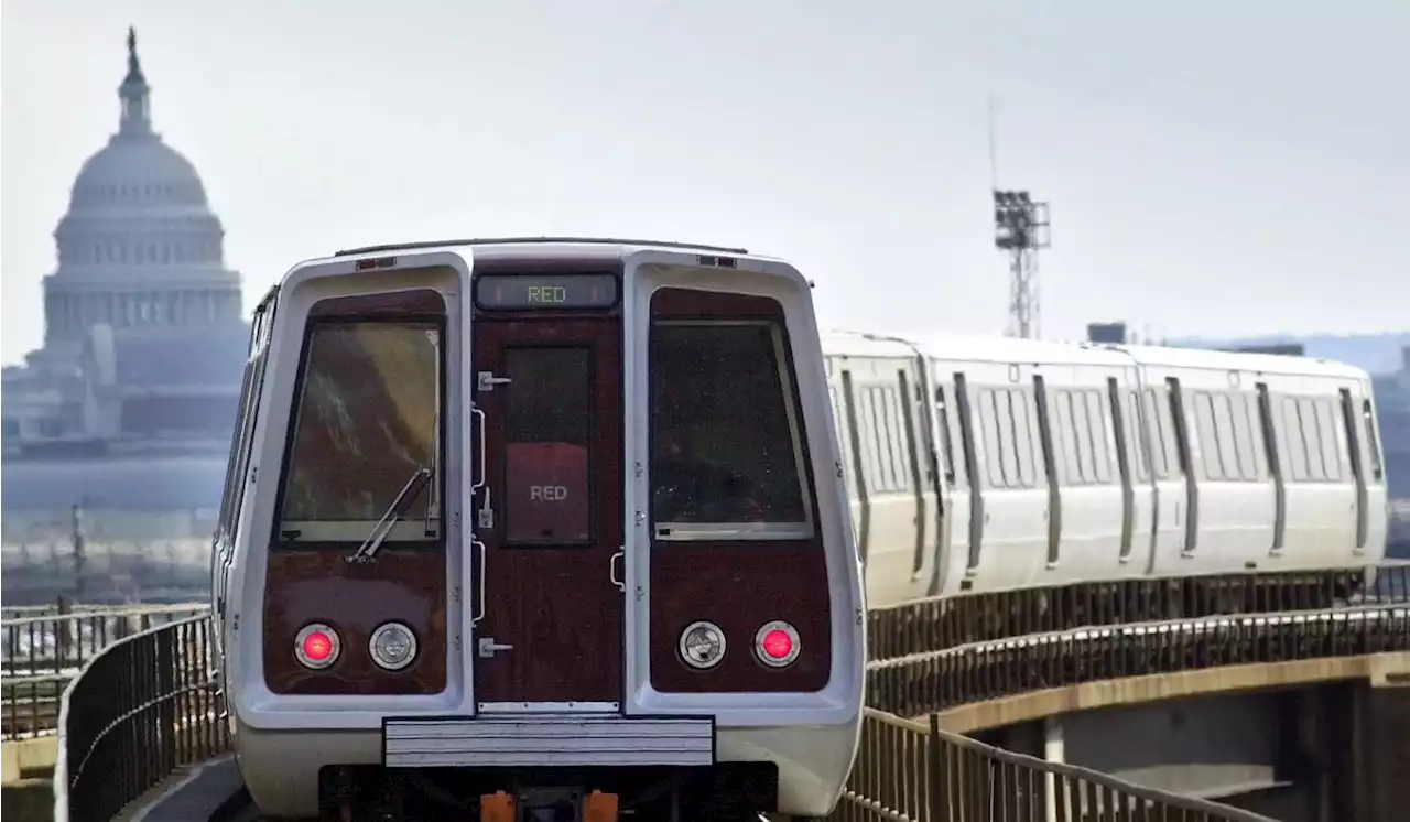 New Metrorail entrance gates built higher to deter fare evasion