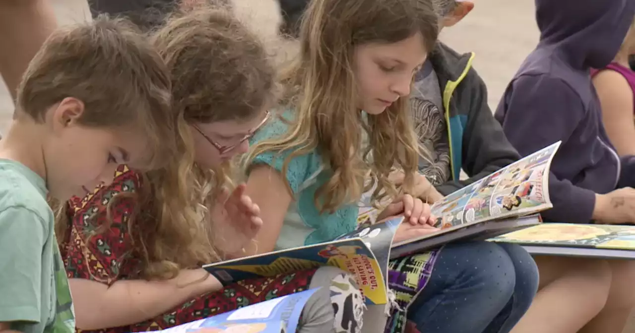 Man spends 40 years handing out books to children in San Diego