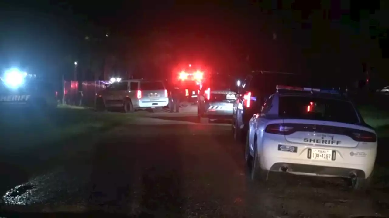 8 year old among 5 people killed in Texas shooting, shooter on the run: police