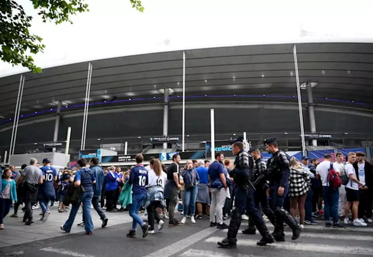 EN DIRECT - Coupe de France: Macron attendu pour une finale sous tension, le rassemblement syndical interdit