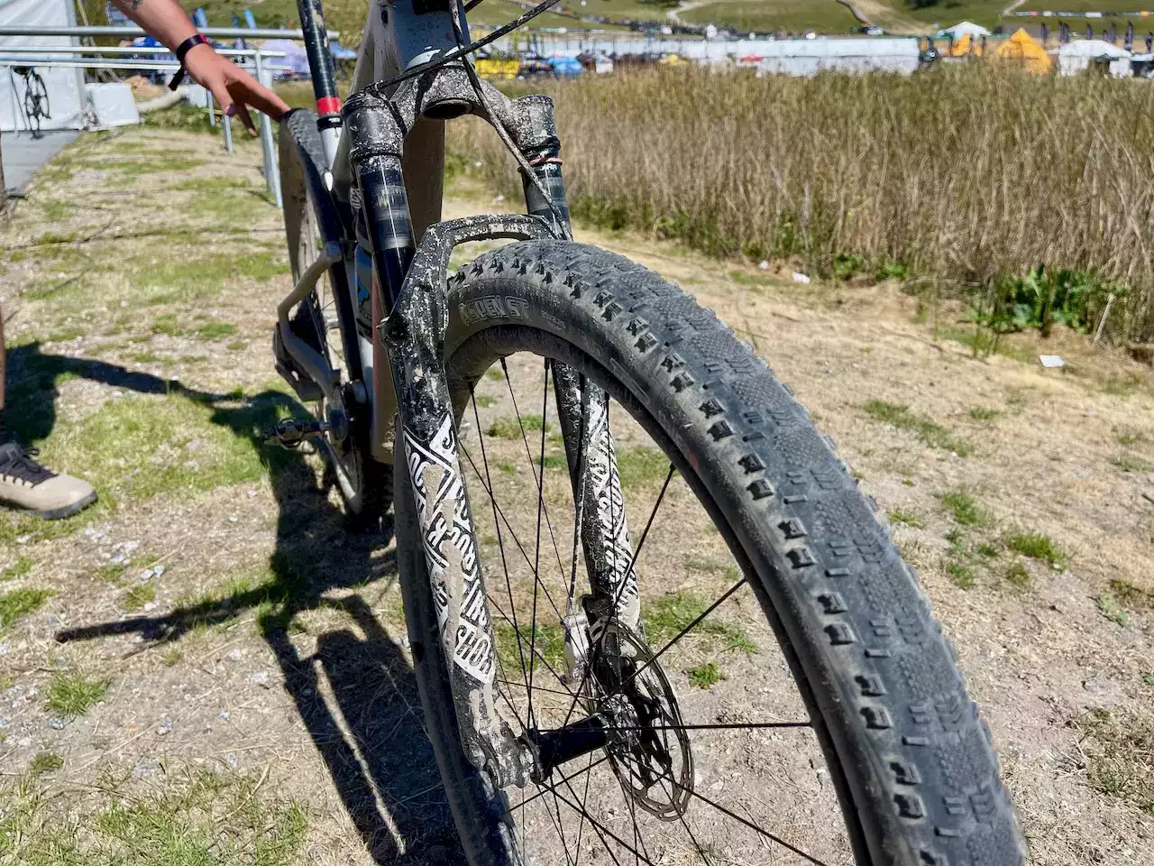 Pro Bike Check: Keegan Swenson's Santa Cruz Blur w/ Prototype RockShox SID