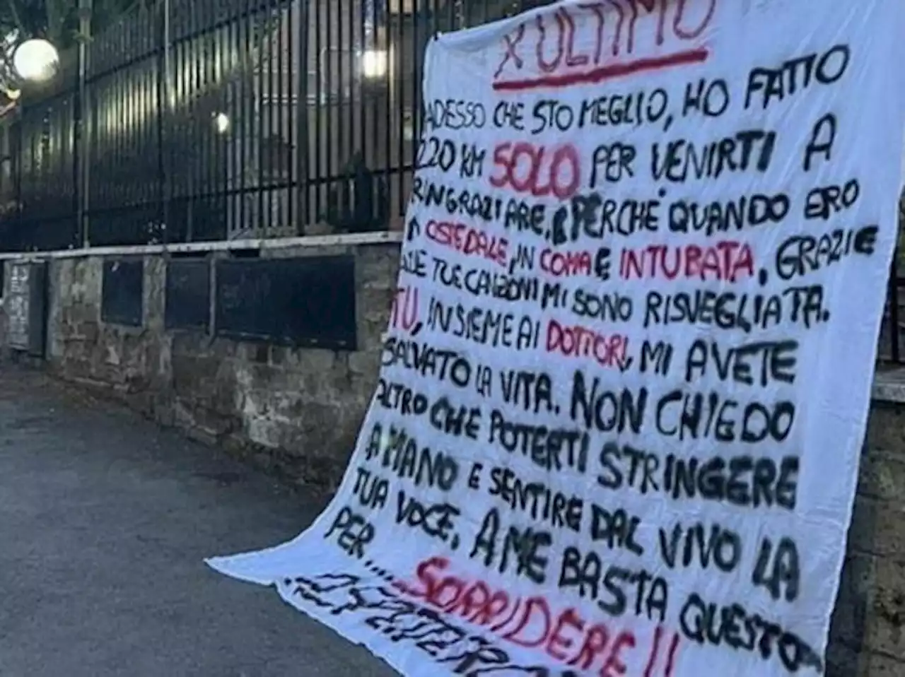 Dopo 30 giorni di coma si sveglia ascoltando Ultimo: «Lo ringrazio»