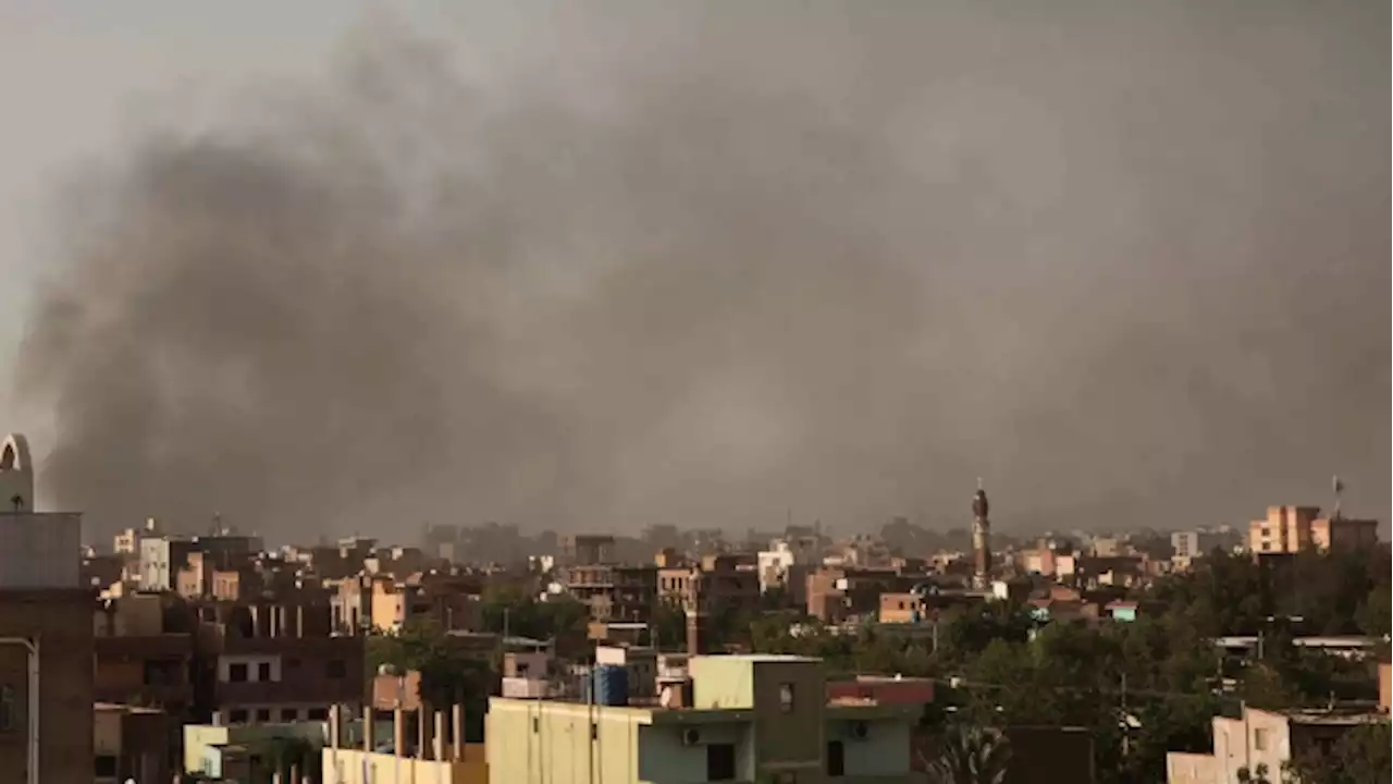 As battle for Sudan continues, civilian deaths top 400