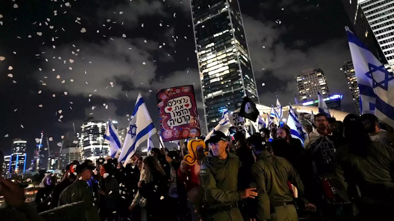 Israelis rally for 17th week against judicial overhaul plans