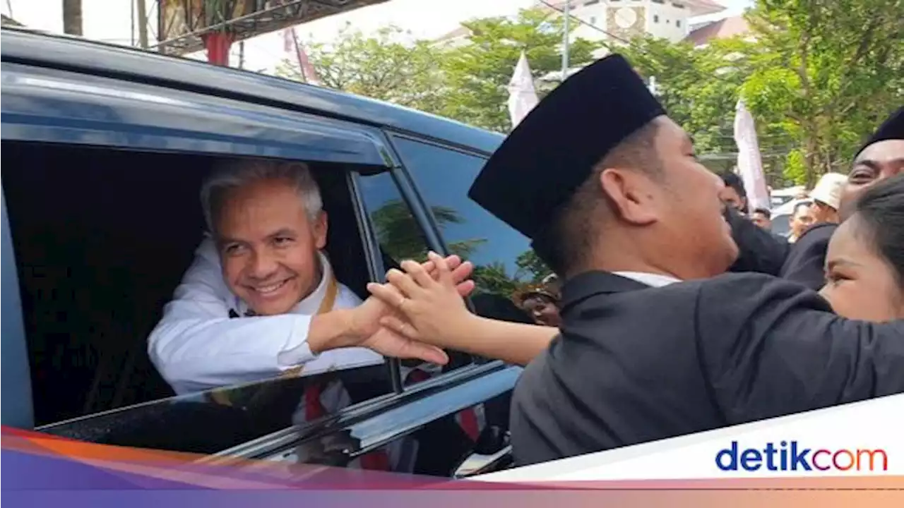 Ganjar Pranowo Diteriaki Presiden saat Hadiri Peringatan OTDA di Makassar