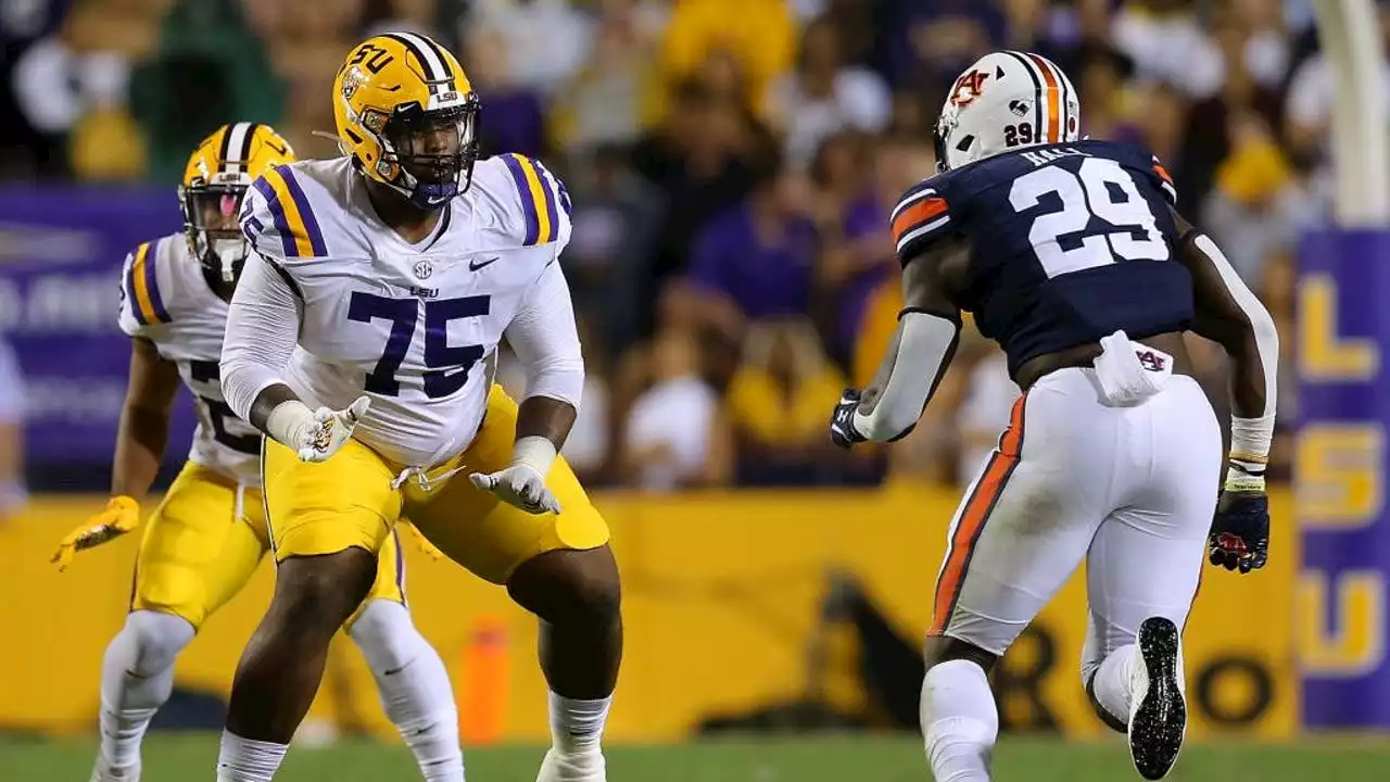 LSU G Anthony Bradford, Mississippi State NT Cameron Young heads Seahawks Day 3 draft picks