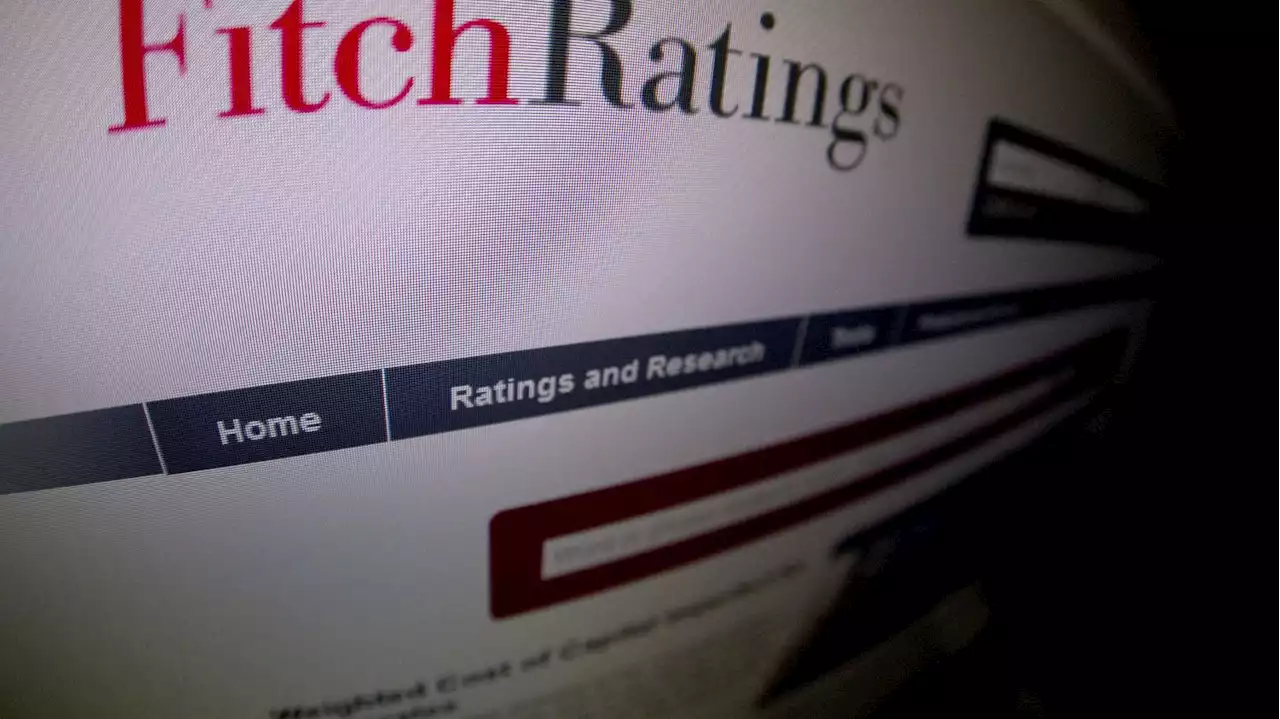 Fitch baisse la note de la France : 'Une mauvaise nouvelle pour le gouvernement', 'à contre-courant' de ses attentes, estime un économiste