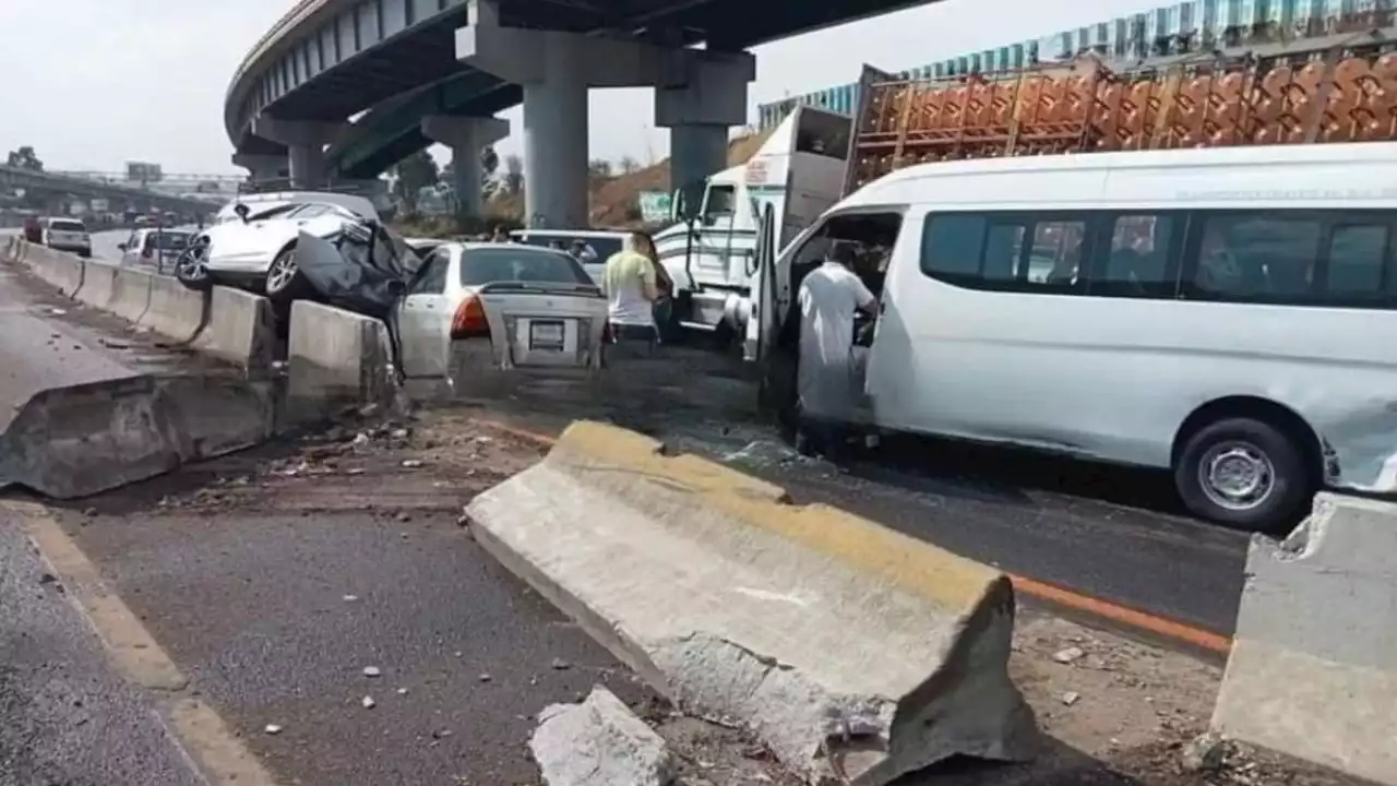 VIDEO | Carambola entre cuatro vehículos causa caos en la México-Puebla