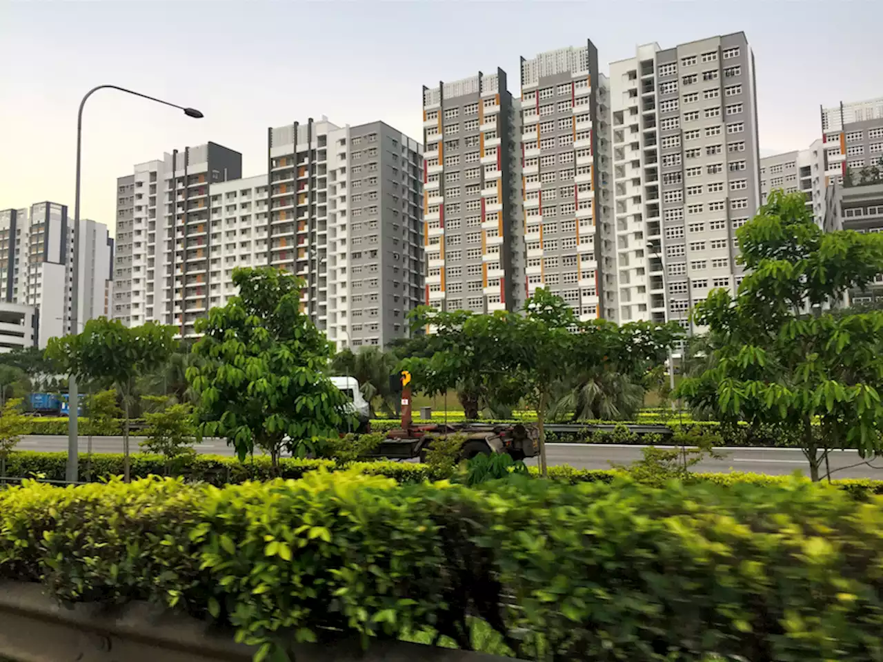 ‘Little urgency’ for sellers to lower HDB flats resale prices—PropertyGuru - Singapore News