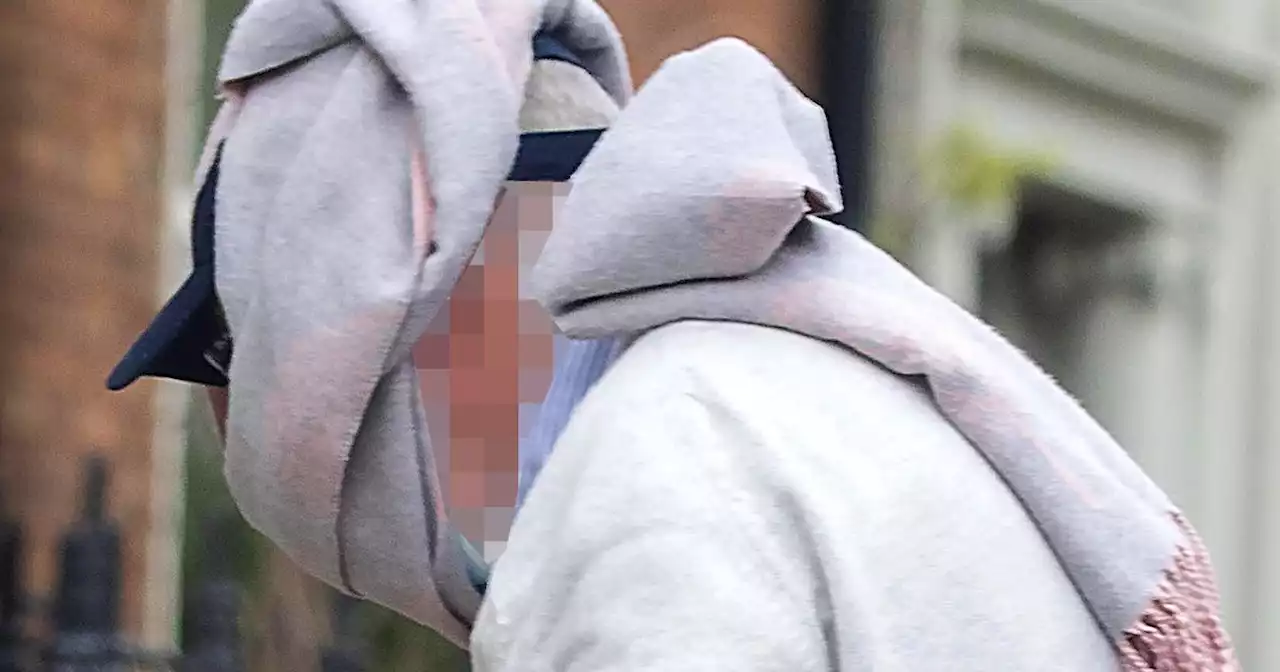 Ex-GSOC officer who partied with Gerry Hutch makes desperate bid to hide face
