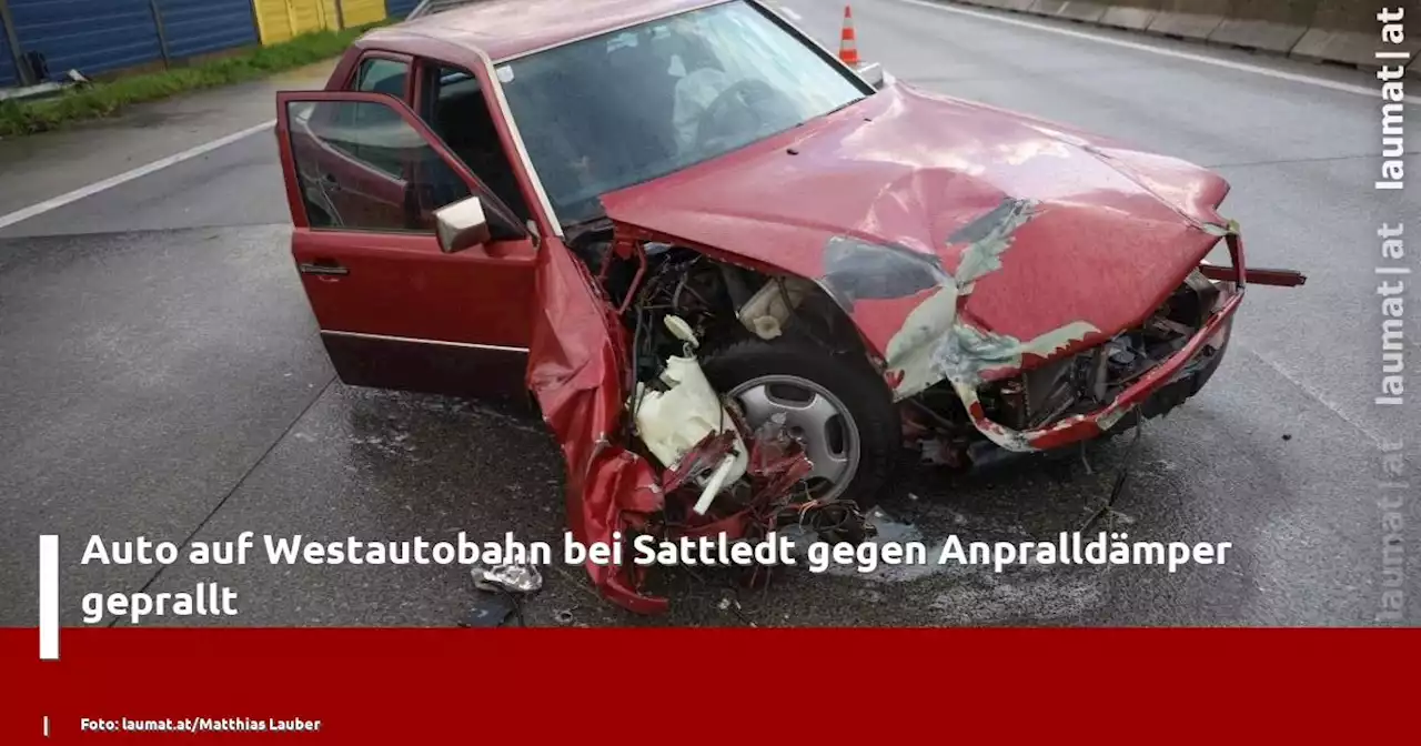 Auto auf Westautobahn bei Sattledt gegen Anpralldämper geprallt | laumat|at